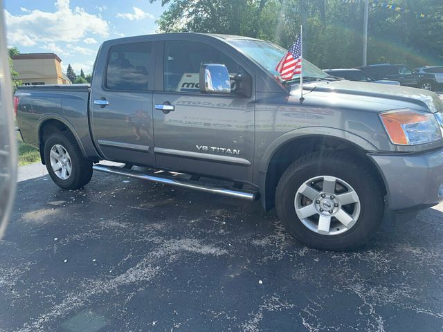 2014 Nissan Titan 4WD Crew Cab SWB SL - 20223738 - 5