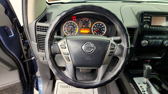 2014 Nissan Titan 4WD Crew Cab SWB SV - 23062328 - 12