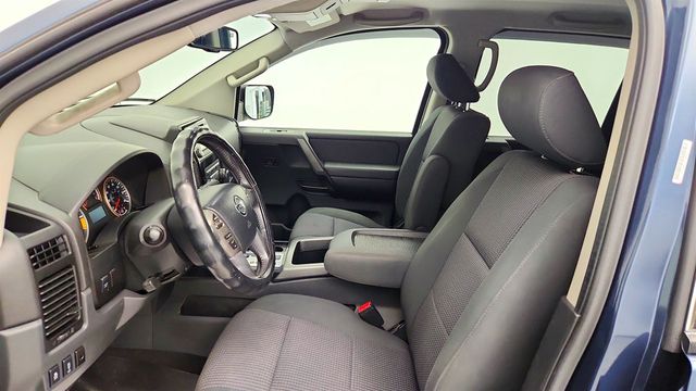2014 Nissan Titan 4WD Crew Cab SWB SV - 23062328 - 18