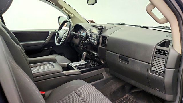 2014 Nissan Titan 4WD Crew Cab SWB SV - 23062328 - 23