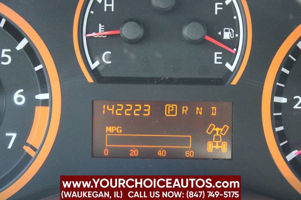 2014 Nissan Titan PRO 4X 4x4 4dr Crew Cab SWB Pickup - 22901080 - 25