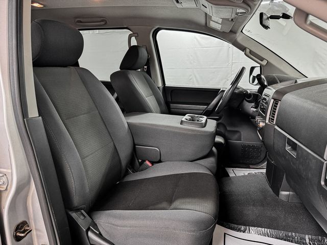 2014 Nissan Titan PRO-4X CREW CAB 4WD - 23056247 - 9