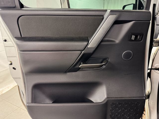 2014 Nissan Titan PRO-4X CREW CAB 4WD - 23056247 - 12