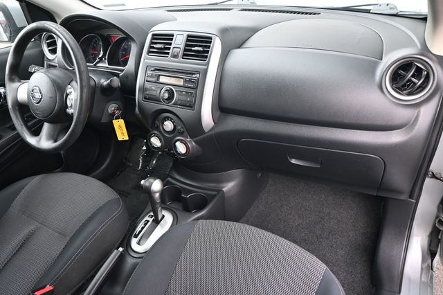 2014 Nissan Versa 4dr Sedan CVT 1.6 SV - 22968121 - 6