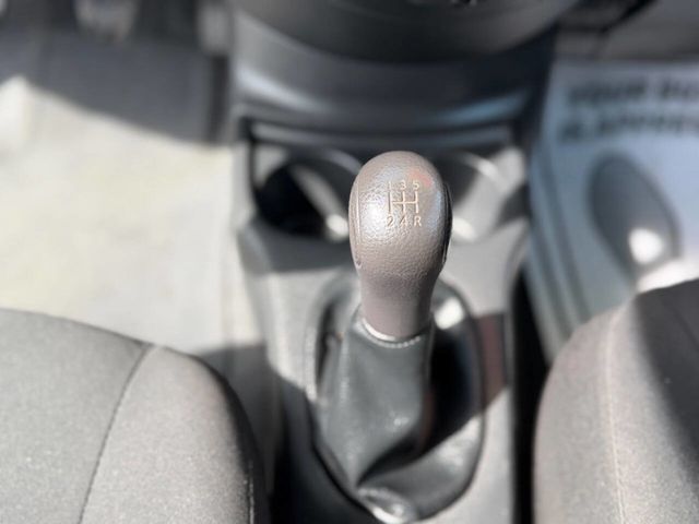 2014 Nissan Versa 4dr Sedan Manual 1.6 S - 23016882 - 13