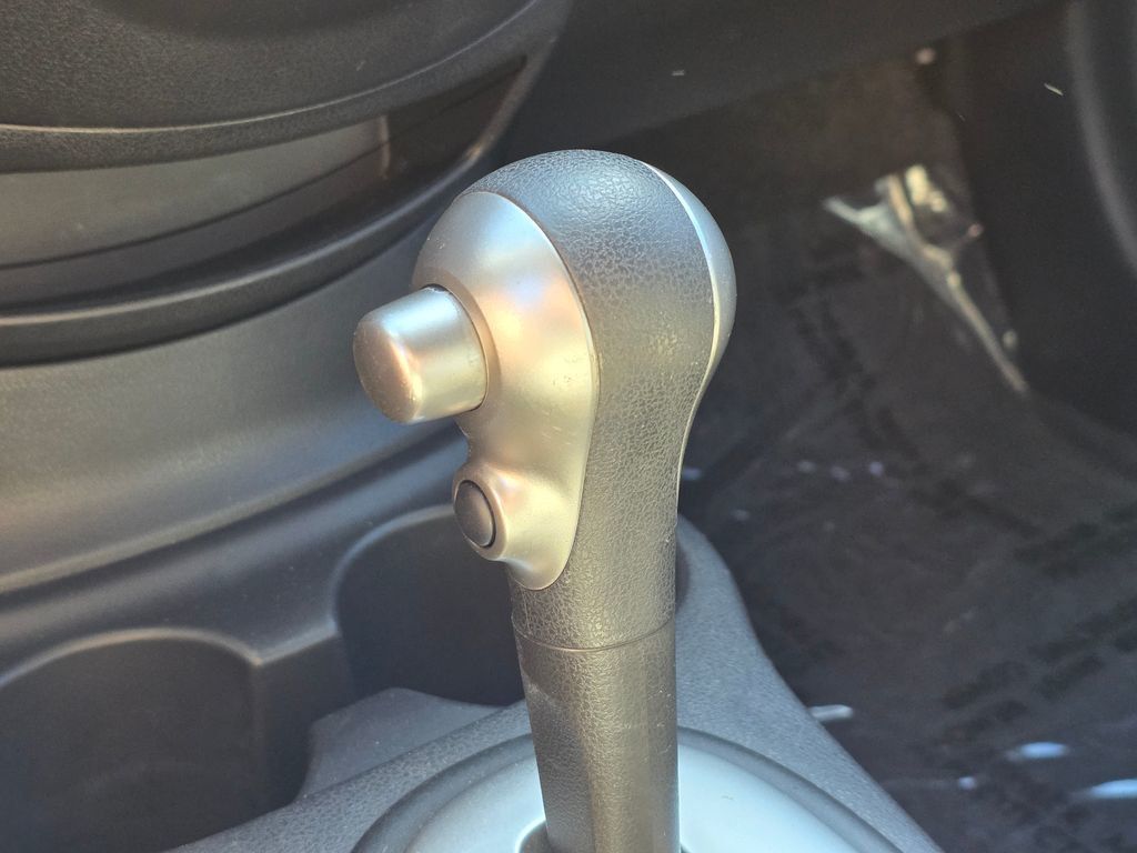 2014 Nissan Versa Note 5dr Hatchback CVT 1.6 SV - 23002568 - 30