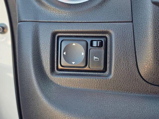 2014 Nissan Versa Note 5dr Hatchback CVT 1.6 SV - 23002568 - 36