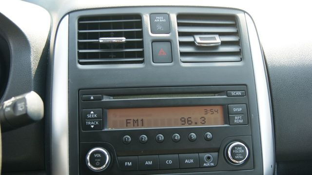 2014 Nissan Versa Note JUST SERVICED VERY CLEAN INSIDE AND OUT  - 22891403 - 12