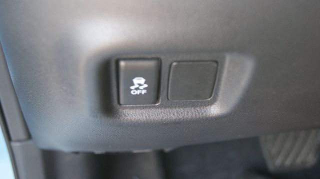 2014 Nissan Versa Note JUST SERVICED VERY CLEAN INSIDE AND OUT  - 22891403 - 14