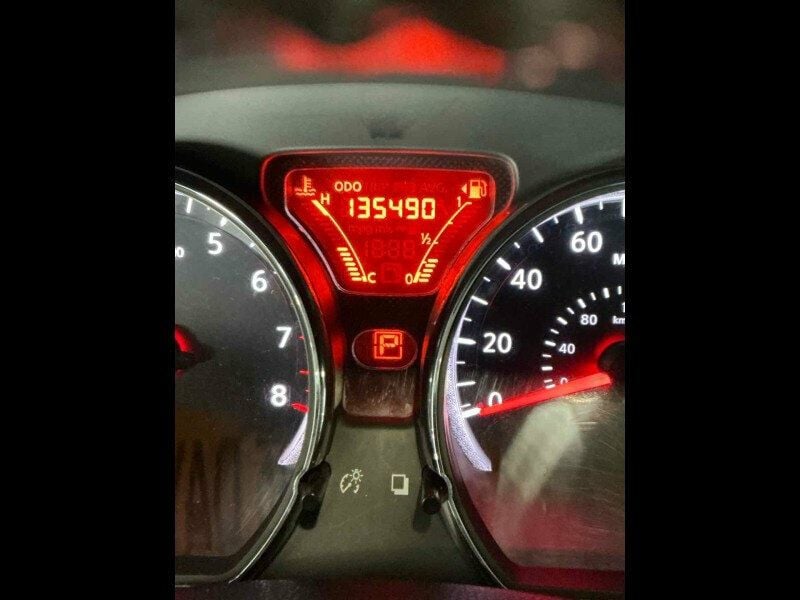 2014 Nissan Versa Note SV - 22854096 - 1