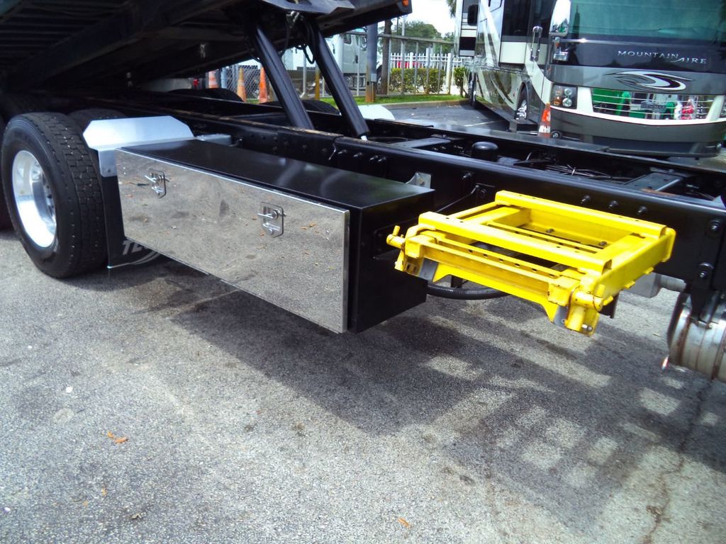 2014 Peterbilt 348 TANDEM AXLE.. CENTURY 28FT INDUSTRIAL 15 TON ROLLBACK - 21959018 - 16