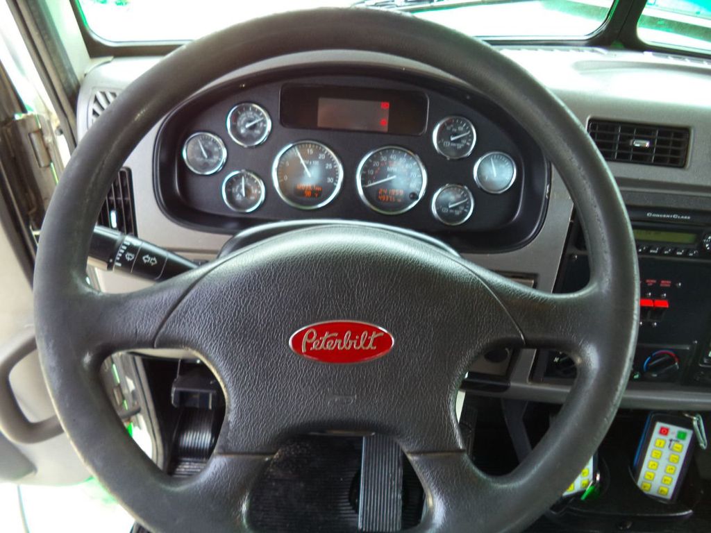2014 Peterbilt 348 TANDEM AXLE.. CENTURY 28FT INDUSTRIAL 15 TON ROLLBACK - 21959018 - 34