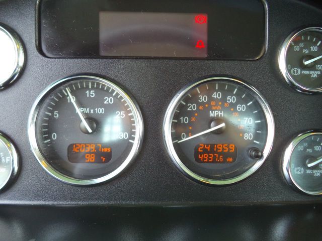 2014 Peterbilt 348 TANDEM AXLE.. CENTURY 28FT INDUSTRIAL 15 TON ROLLBACK - 21959018 - 35