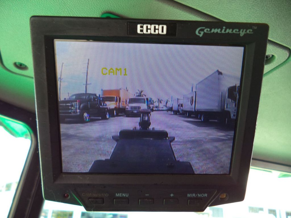 2014 Peterbilt 348 TANDEM AXLE.. CENTURY 28FT INDUSTRIAL 15 TON ROLLBACK - 21959018 - 36