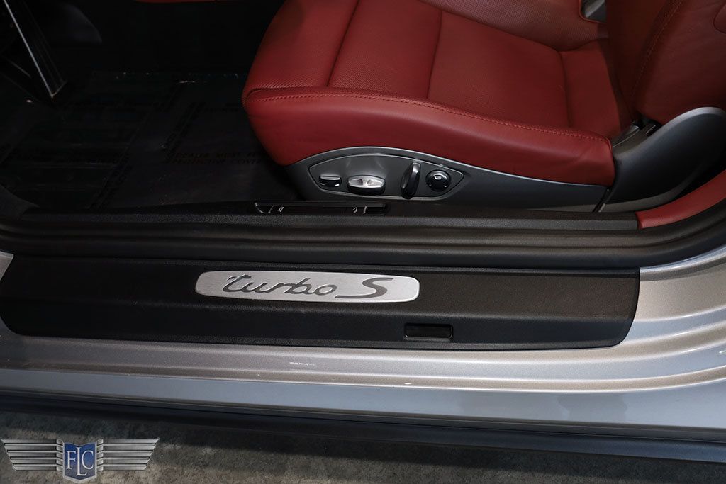2014 Porsche 911 2dr Cabriolet Turbo S - 22886118 - 19