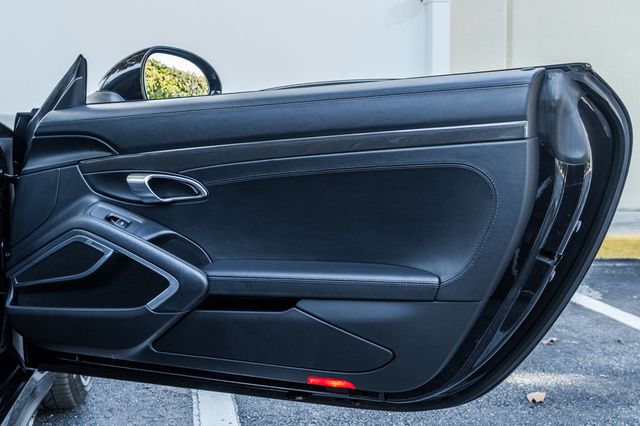 2014 Porsche 911 2dr Coupe Turbo - 22967679 - 24