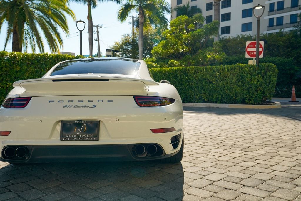 2014 Porsche 911 2dr Coupe Turbo S - 22932983 - 25