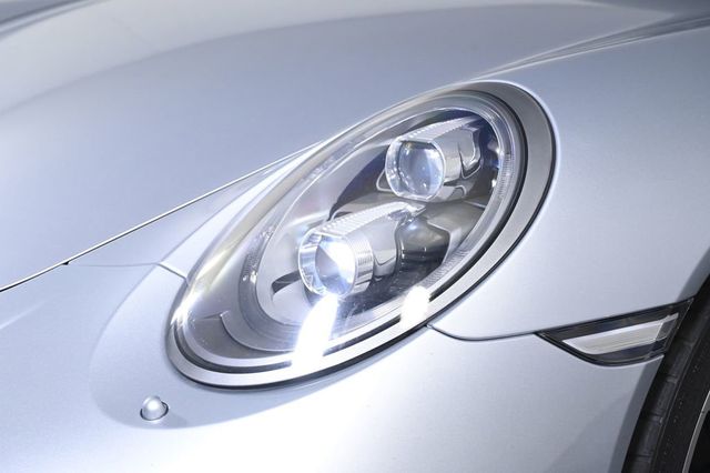 2014 Porsche 911 Turbo S - 23029401 - 22