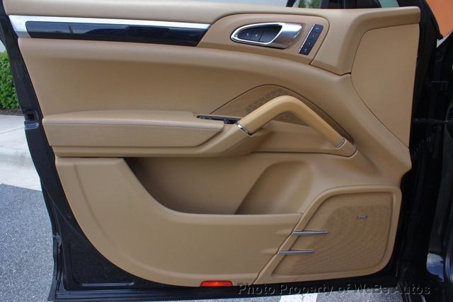 2014 Porsche Cayenne AWD, 3.0L V6 Turbo Diesel, - 23023801 - 47