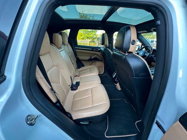 2014 Porsche Cayenne AWD 4dr Platinum Edition - 22916532 - 27
