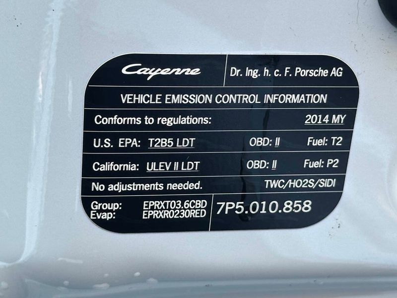2014 Porsche Cayenne AWD 4dr Platinum Edition - 22916532 - 35