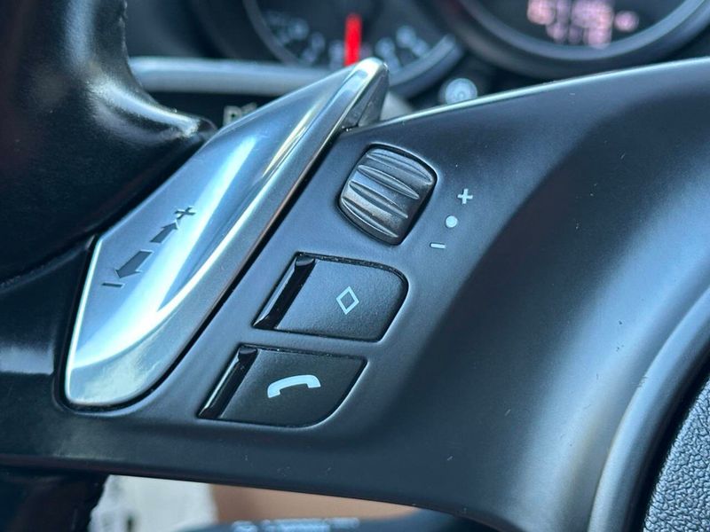 2014 Porsche Cayenne AWD 4dr Platinum Edition - 22916532 - 38