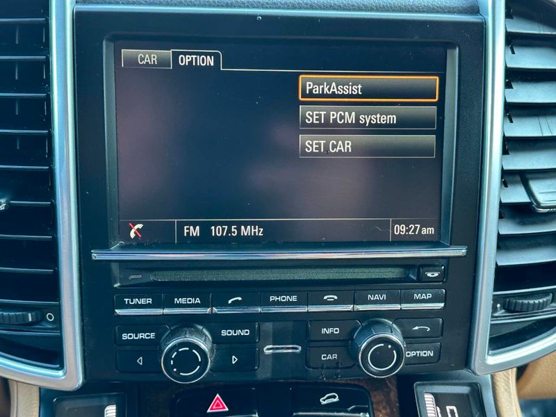 2014 Porsche Cayenne AWD 4dr Platinum Edition - 22916532 - 50