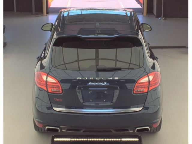 2014 Porsche Cayenne S's photo