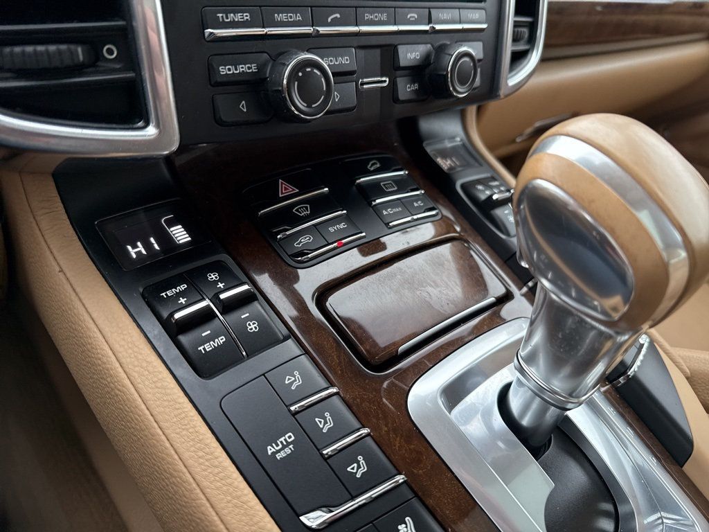 2014 Porsche Cayenne AWD 4dr Tiptronic - 22975156 - 14