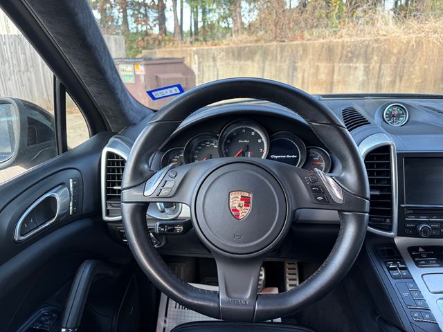 2014 Porsche Cayenne AWD 4dr Turbo - 22953560 - 26