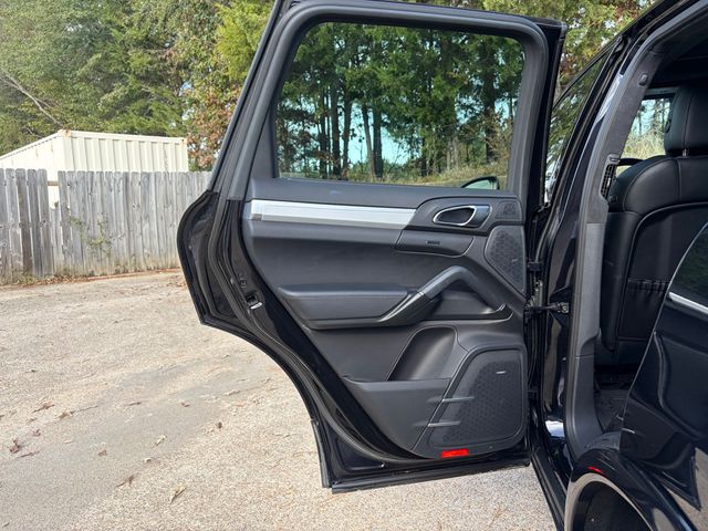 2014 Porsche Cayenne AWD 4dr Turbo - 22953560 - 30