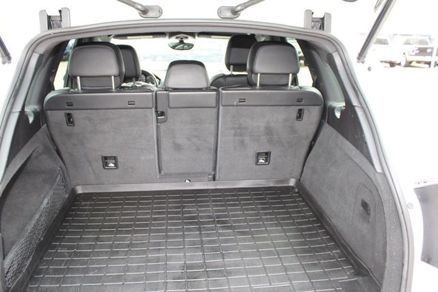 2014 Porsche Cayenne AWD Platinum - 23007763 - 9