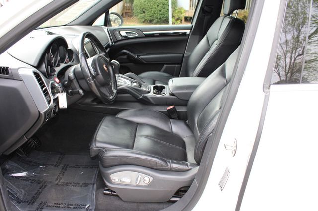 2014 Porsche Cayenne AWD Platinum - 23007763 - 10