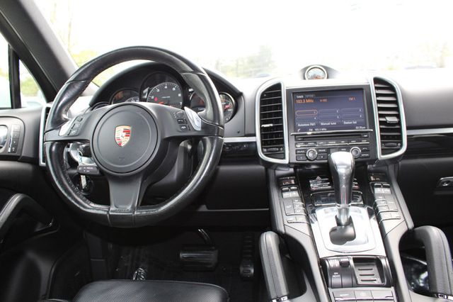 2014 Porsche Cayenne AWD Platinum - 23007763 - 12