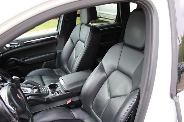 2014 Porsche Cayenne AWD Platinum - 23007763 - 22