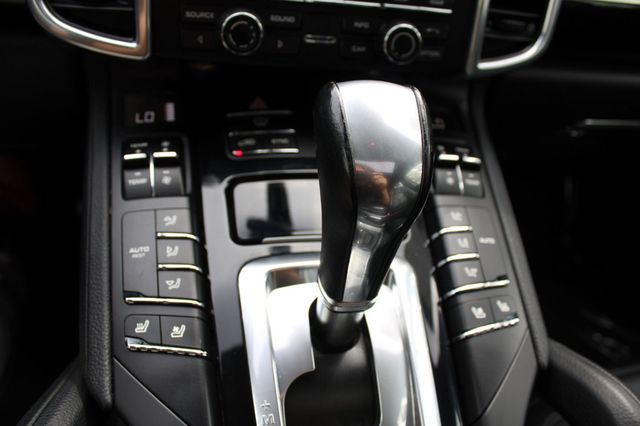 2014 Porsche Cayenne AWD Platinum - 23007763 - 30