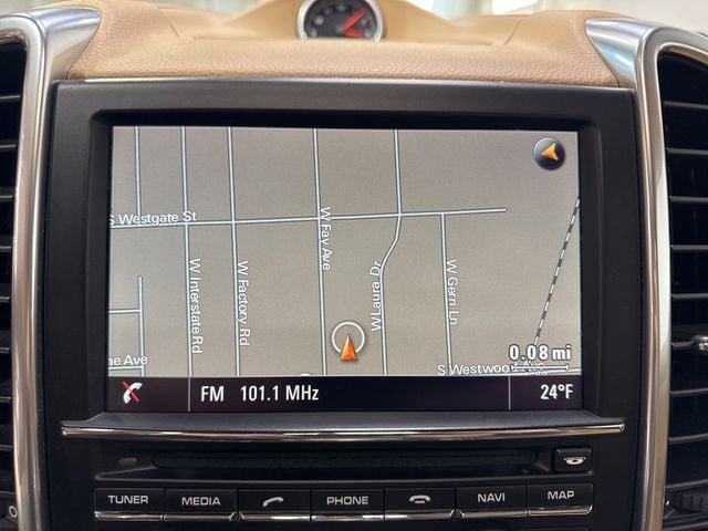 2014 Porsche Cayenne Base Trim - 22975156 - 17