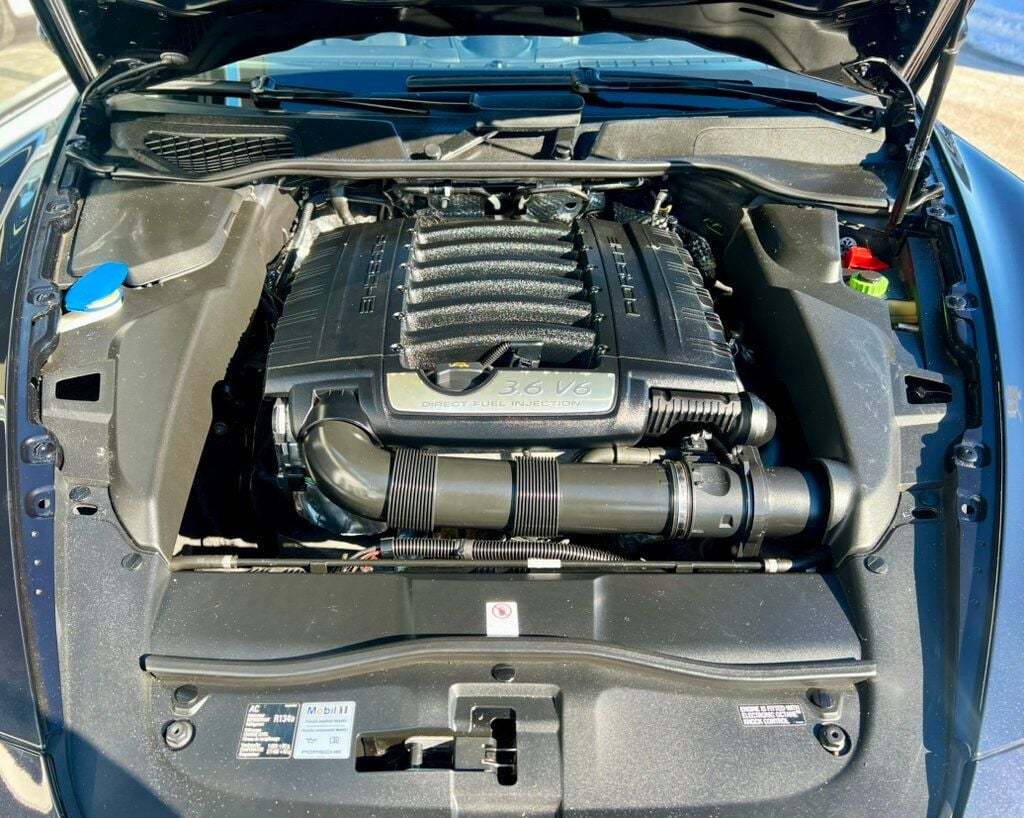 2014 Porsche Cayenne Base Trim - 22976568 - 10