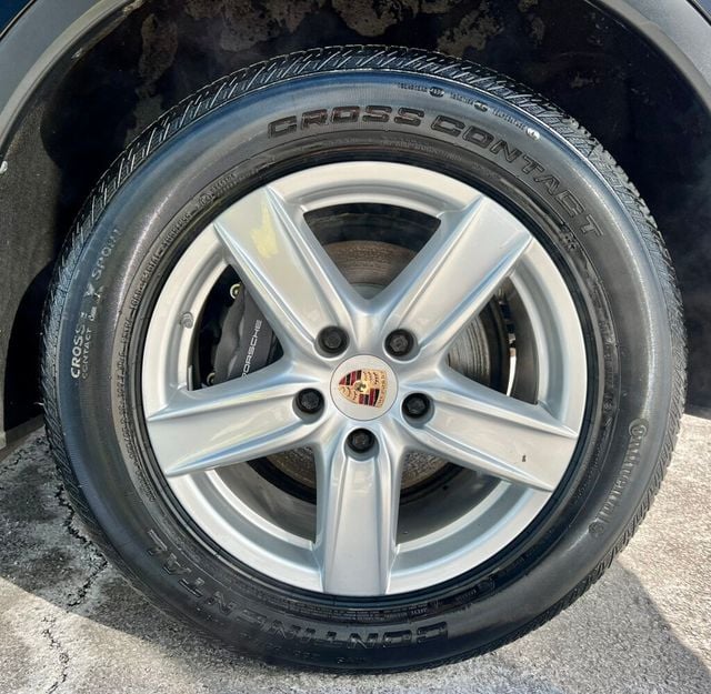 2014 Porsche Cayenne Base Trim - 22976568 - 25