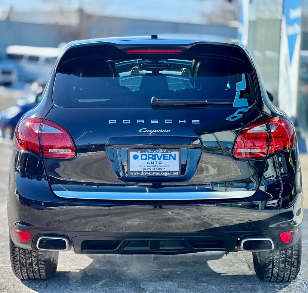 2014 Porsche Cayenne Base Trim - 22976568 - 4