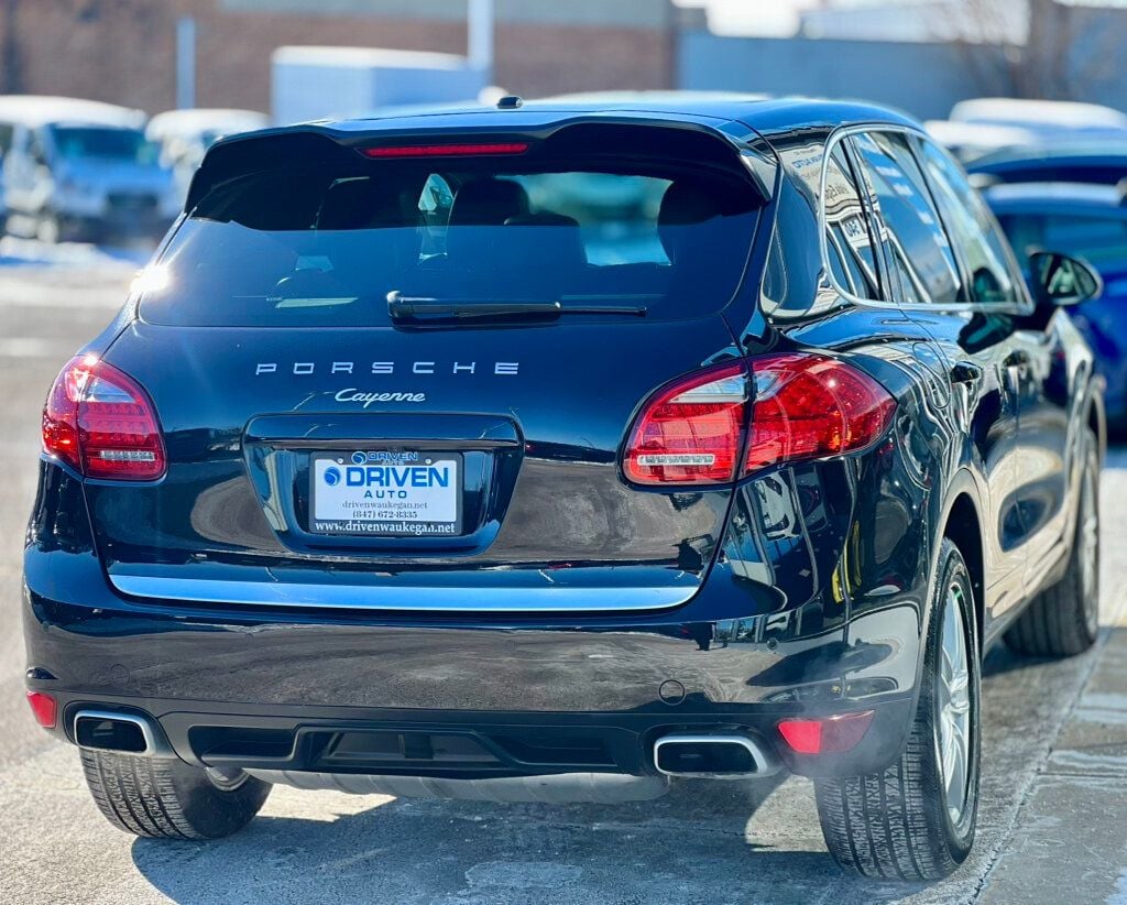 2014 Porsche Cayenne Base Trim - 22976568 - 5