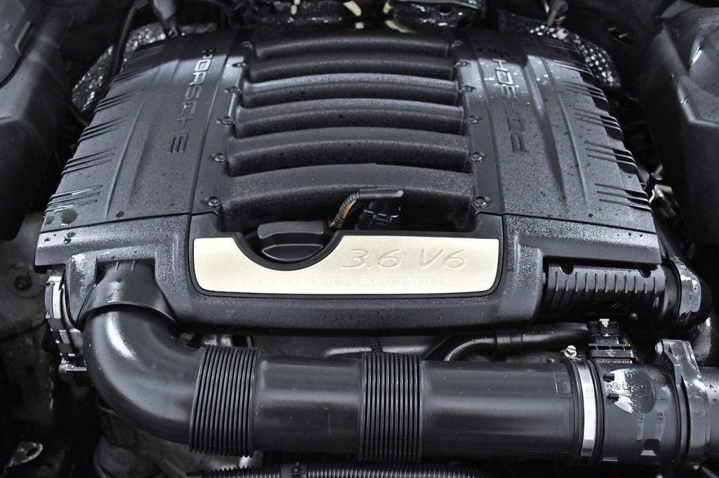 2014 Porsche Cayenne Base Trim - 22976711 - 18