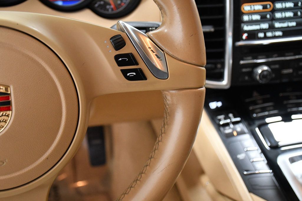 2014 Porsche Cayenne Base Trim - 22976711 - 21