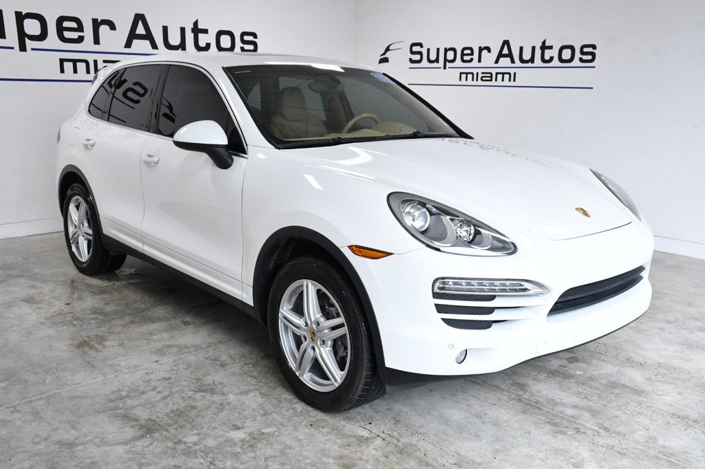 2014 Porsche Cayenne Base Trim - 22976711 - 2