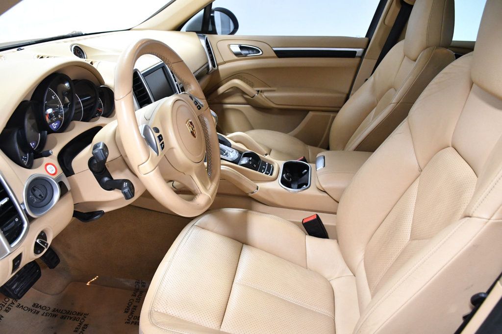 2014 Porsche Cayenne Base Trim - 22976711 - 6
