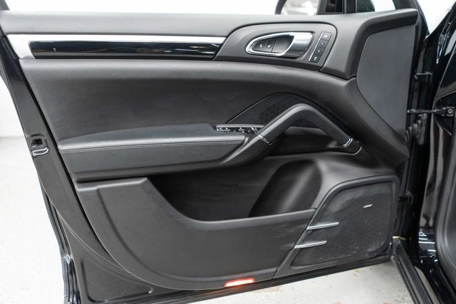2014 Porsche Cayenne Base Trim - 23091214 - 16