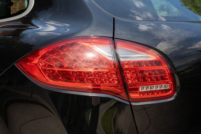 2014 Porsche Cayenne LocalTrade/PlatinumEdition/Heated&CooledSeats/PanoramicSunroof - 23032118 - 12