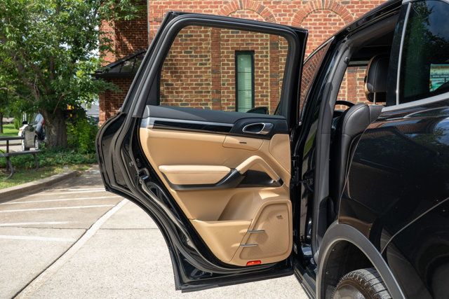 2014 Porsche Cayenne LocalTrade/PlatinumEdition/Heated&CooledSeats/PanoramicSunroof - 23032118 - 45