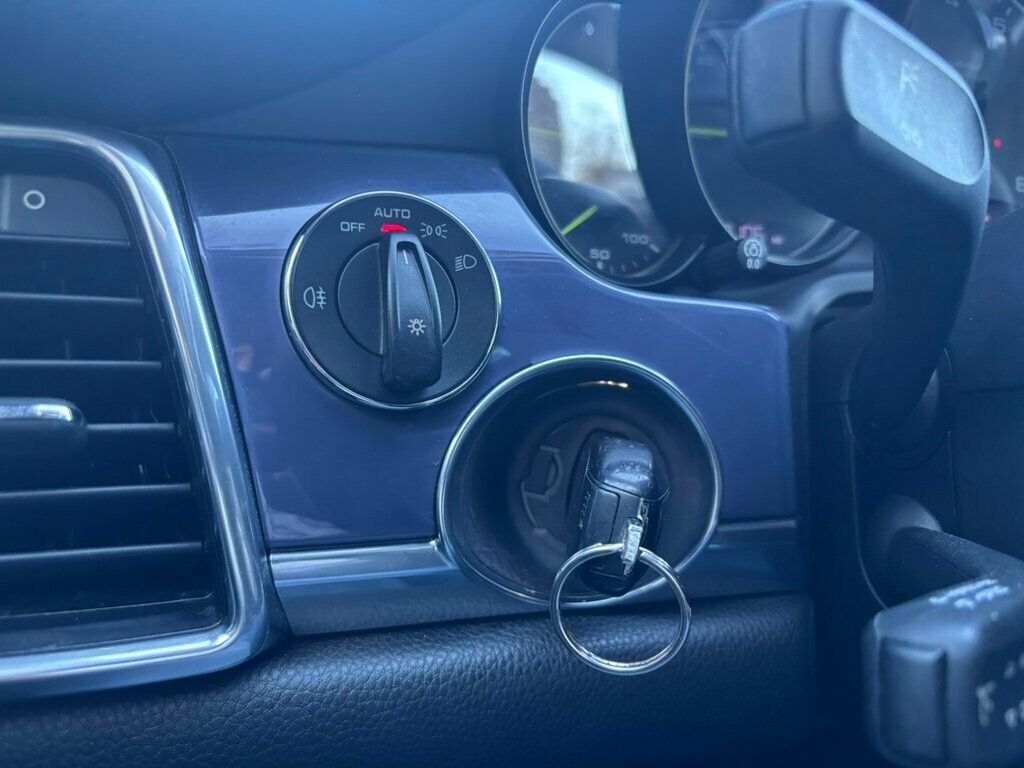 2014 Porsche Panamera 2014 PORSCHE PANAMERA S E-HYBRID PREMIUM PKG EXTERIOR BLACK PKG - 22737141 - 35