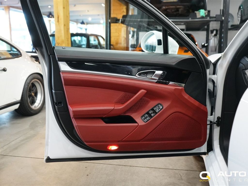 2014 Porsche Panamera 4dr Hatchback 4 - 22974763 - 13